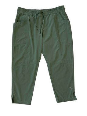 L.L. BEAN Capri Hiking Pants